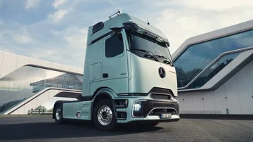 Frachtführer Sattelzugmaschine Mercedes Actros in Warsaw Polen
