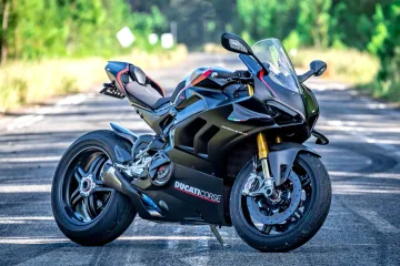 Frachtführer Motorrad Ducati Panigale in Oslo Norwegen